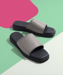 EMMA CLOTHES | シンセティックレザー スクエアトゥワンストラップサンダル EMMA CLOTHES 2021SUMMER(サンダル)