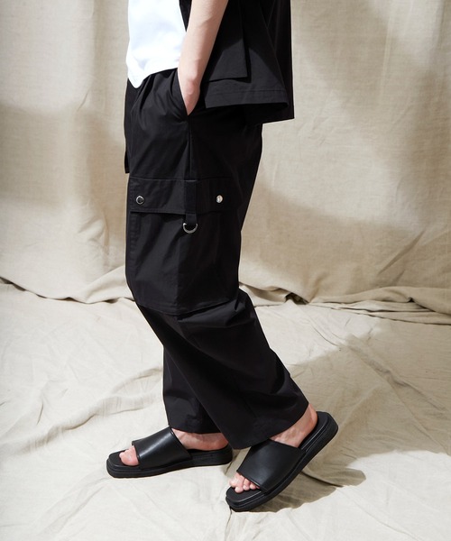 EMMA CLOTHES（エマクローズ）の「スクエアトゥワンストラップサンダル EMMA CLOTHES（サンダル・メンズ・ブラック/オフホワイト/グレイッシュベージュ・S/M/L）」の4枚目の写真