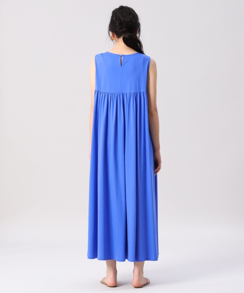 INED(イネド)の「ロングカットワンピース《接触冷感》(ワンピース・レディース・ブラック/ブルー/レンガ・9号)」の7枚目の写真