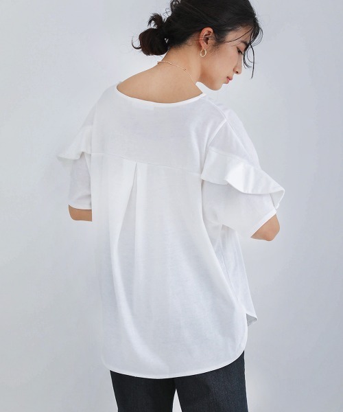 Bou Jeloud(ブージュルード)の「袖フリルブラウス(シャツ/ブラウス・レディース・ホワイト/ブラック/A/グレイッシュベージュ/ピンク・FREE)」の2枚目の写真