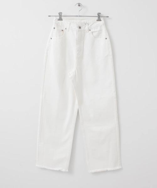 KBF+（ケービーエフプラス）の「KBF+　ハイウエストストレートデニム（デニムパンツ・レディース・オフホワイト/ライトインディゴブルー・38/36）」の10枚目の写真