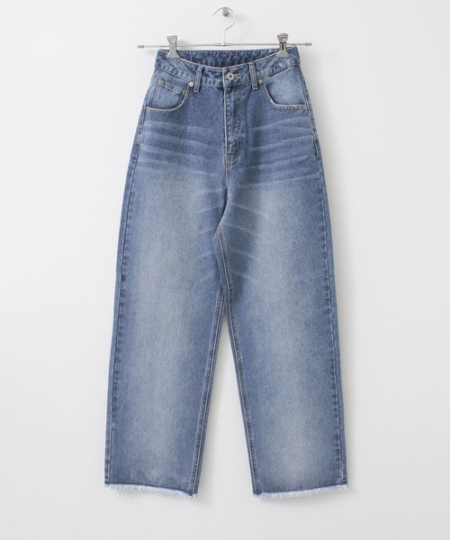 KBF+（ケービーエフプラス）の「KBF+　ハイウエストストレートデニム（デニムパンツ・レディース・オフホワイト/ライトインディゴブルー・38/36）」の6枚目の写真