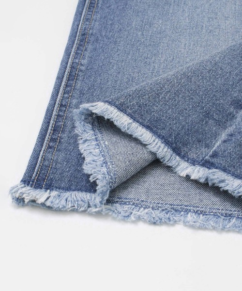 KBF+（ケービーエフプラス）の「KBF+　ハイウエストストレートデニム（デニムパンツ・レディース・オフホワイト/ライトインディゴブルー・38/36）」の16枚目の写真