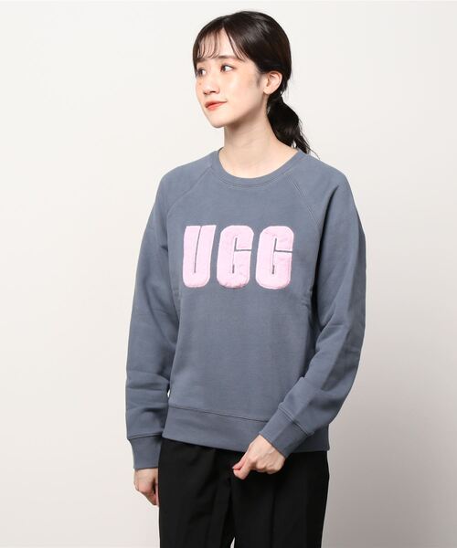 UGG（アグ）の「UGG Madeline Fuzzy Logo Crewneck / アグ マデリン ファジー ロゴ クルーネック（スウェット・レディース・ブラック/グレー/ピンク/グレー系その他・XS）」の2枚目の写真