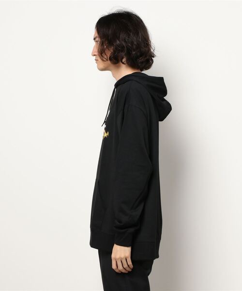 チチカカ(チチカカ)の「【ユニセックス】エリマキトカゲプルオーバー(パーカー・メンズ・ブラック/グレー・MEDIUM/LARGE)」の4枚目の写真