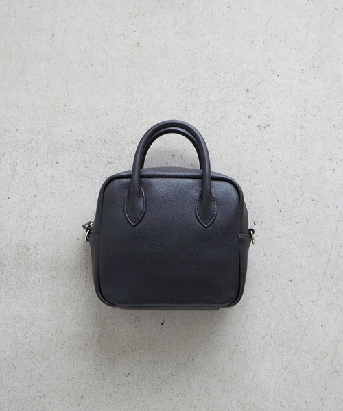 EFOLE(エフォル)の「スクエア ボストンバッグ(ハンドバッグ・レディース・ブラック/ベージュ・FREE)」の4枚目の写真