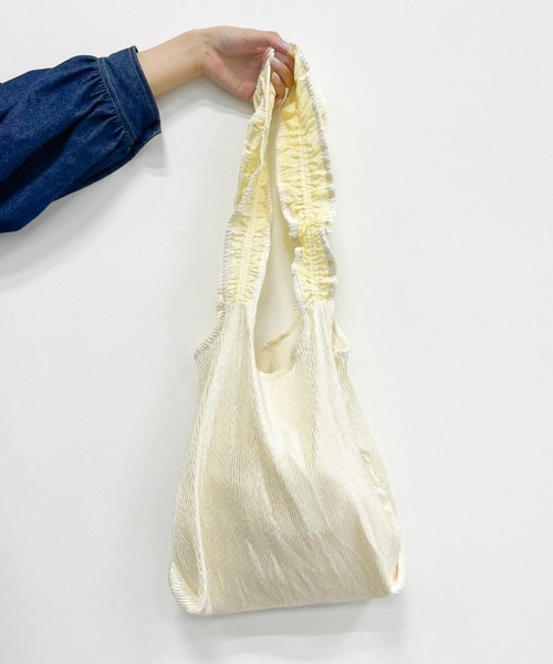 Heather(ヘザー)の「フリルハンドルトート 215680(トートバッグ・レディース・アイボリー/グリーン/ブラウン・ONE SIZE)」の1枚目の写真