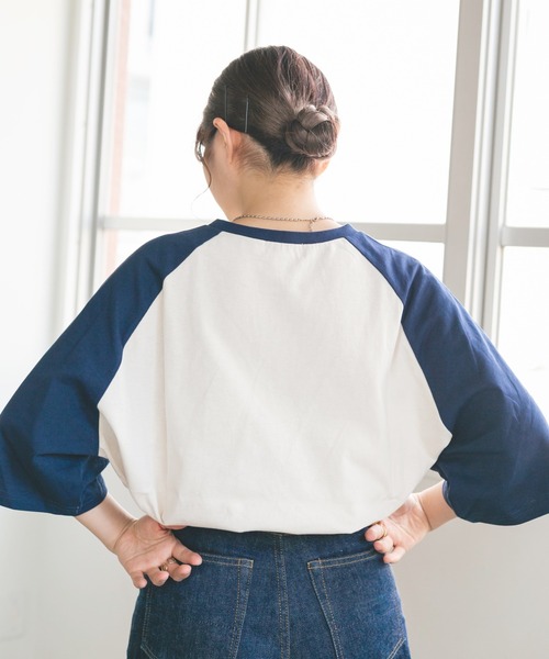 nemne store（ネンネストア）の「ごろごろするロゴ入りラグランＴシャツ（Tシャツ/カットソー・レディース・モスグリーン/モカ/ネイビー・フリー）」の14枚目の写真