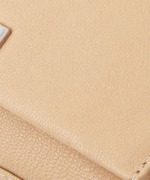 Rouge vif(ルージュヴィフ)の「【佐藤佳菜子さんコラボ】neque別注チェーンハンドバッグ(ハンドバッグ・レディース・ブラウン/モスグリーン/ベージュ・フリー)」の5枚目の写真