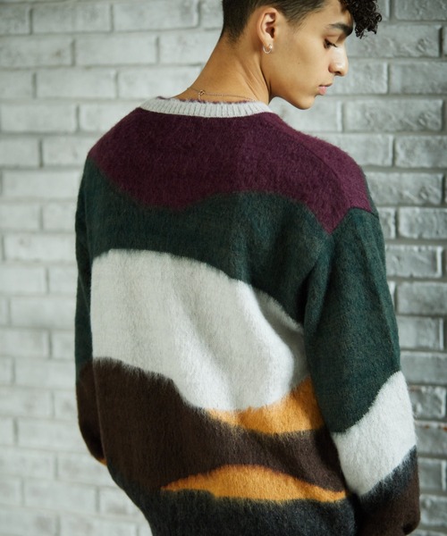 TAUPE（トープ）の「【TAUPE/トープ】 モヘアインターシャクルーニット（ニット/セーター・メンズ・ダークグリーン/パープル・2）」の2枚目の写真