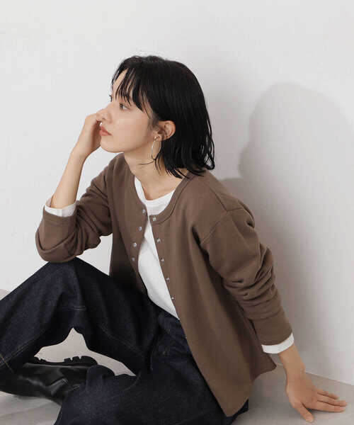 NATURAL BEAUTY BASIC（ナチュラルビューティーベーシック）の「裏毛スナップボタンカーデ/0171260982（カーディガン/ボレロ・レディース・オフホワイト/ブラウン/ブラック・MEDIUM）」の17枚目の写真