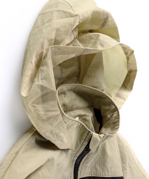 BRANSHES（ブランシェス）の「【撥水加工】ウインドブレーカー（ナイロンジャケット・キッズ・チャコールグレー/ブラック・130cm/140cm/110cm/90cm/100cm/120cm/150cm）」の3枚目の写真