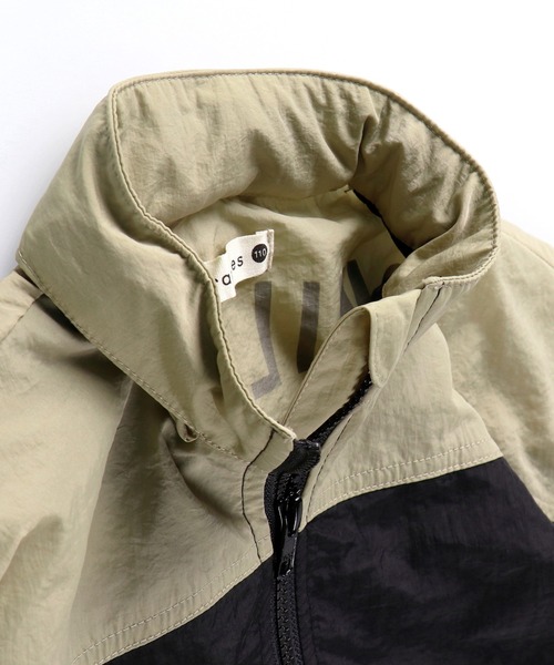 BRANSHES（ブランシェス）の「【撥水加工】ウインドブレーカー（ナイロンジャケット・キッズ・チャコールグレー/ブラック・130cm/140cm/110cm/90cm/100cm/120cm/150cm）」の17枚目の写真