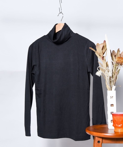 CALIFORNIA OUTFITTERS(カリフォルニア アウトフィッターズ)の「しっとりあったか。毎日使いたい、吸湿発熱タートルネックカットソー(インナーウェア/肌着・レディース・チャコールグレー/スモークピンク/グレー/ブラウン/ネイビー/ブラック・ONE SIZE)」の2枚目の写真