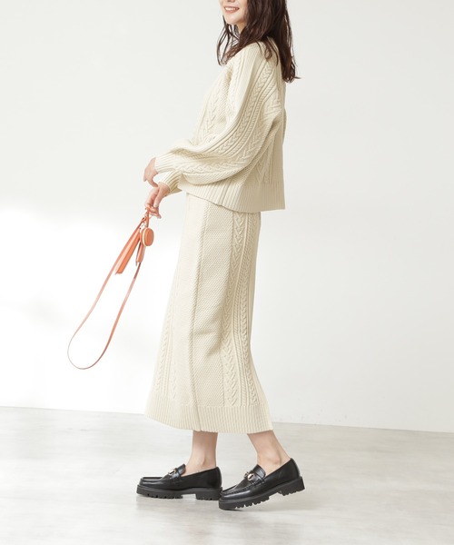 N.(N. Natural Beauty Basic)(エヌエヌナチュラルビューティーベーシック)の「◆Vネックケーブルニットセットアップ(ワンピース・レディース・モカ/クリーム/グリーン/グレイッシュブルー/パープル・MEDIUM)」の17枚目の写真