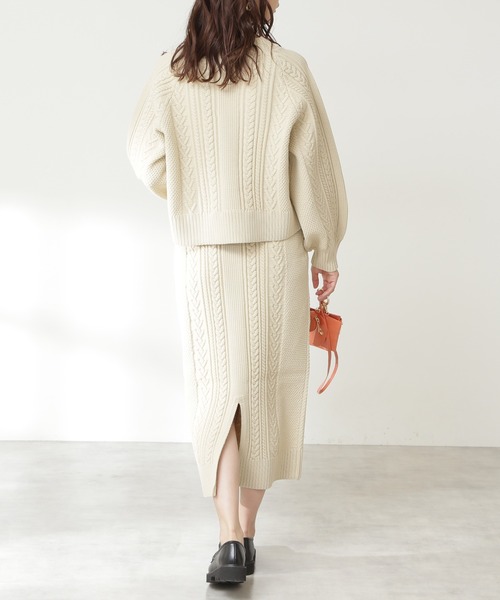 N.(N. Natural Beauty Basic)(エヌエヌナチュラルビューティーベーシック)の「◆Vネックケーブルニットセットアップ(ワンピース・レディース・モカ/クリーム/グリーン/グレイッシュブルー/パープル・MEDIUM)」の7枚目の写真