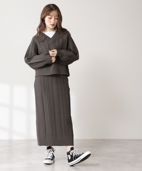 N.(N. Natural Beauty Basic)(エヌエヌナチュラルビューティーベーシック)の「◆Vネックケーブルニットセットアップ(ワンピース・レディース・モカ/クリーム/グリーン/グレイッシュブルー/パープル・MEDIUM)」の11枚目の写真