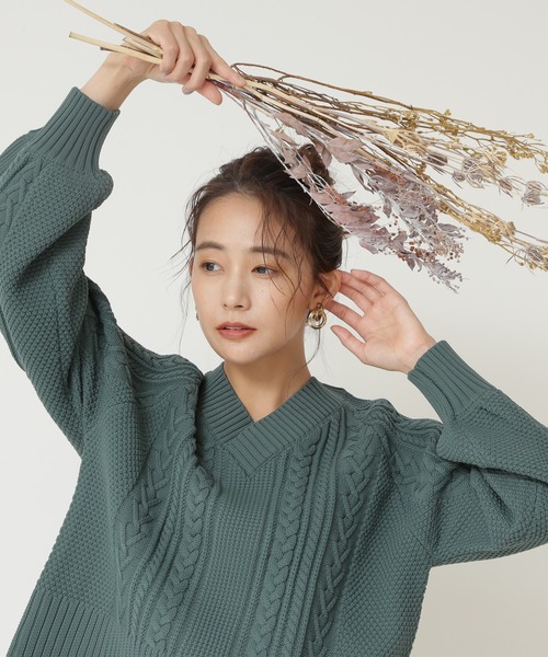 N.(N. Natural Beauty Basic)(エヌエヌナチュラルビューティーベーシック)の「◆Vネックケーブルニットセットアップ(ワンピース・レディース・モカ/クリーム/グリーン/グレイッシュブルー/パープル・MEDIUM)」の9枚目の写真