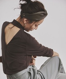 anuans | バックVオープンカットトップス(Tシャツ/カットソー)