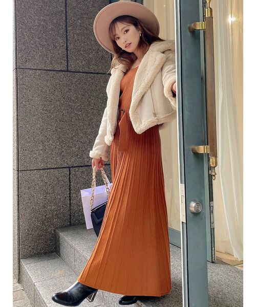 RESEXXY（リゼクシー）の「シャギー切替ニットワンピース（ワンピース・レディース・ブラック/ベージュ/オレンジ/アイボリー・FREE）」の5枚目の写真