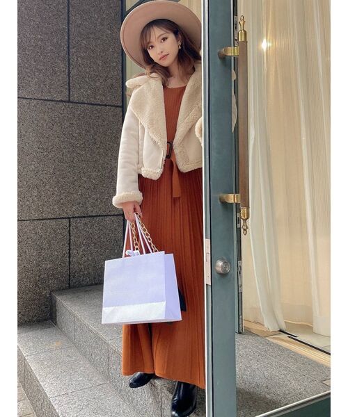 RESEXXY（リゼクシー）の「シャギー切替ニットワンピース（ワンピース・レディース・ブラック/ベージュ/オレンジ/アイボリー・FREE）」の7枚目の写真