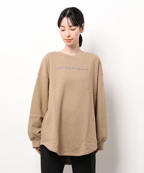 Lugnoncure（ルノンキュール）の「スモールロゴ刺繍ラウンドヘムスウェット（スウェット・レディース・チャコール/ベージュ/オフホワイト・ﾌﾘ-）」の3枚目の写真