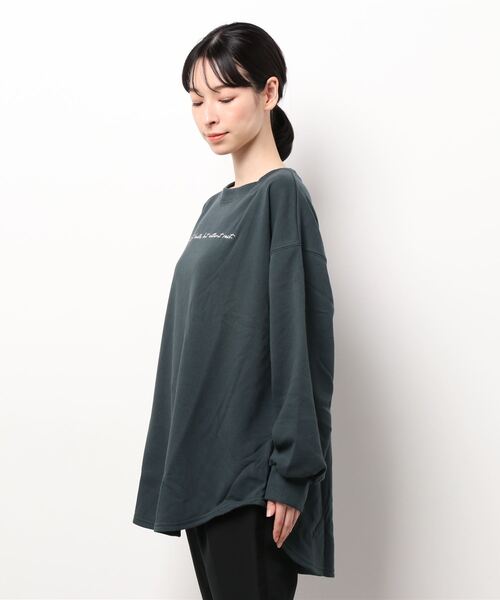 Lugnoncure（ルノンキュール）の「スモールロゴ刺繍ラウンドヘムスウェット（スウェット・レディース・チャコール/ベージュ/オフホワイト・ﾌﾘ-）」の6枚目の写真