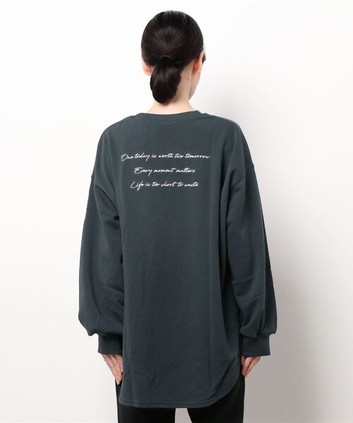 Lugnoncure（ルノンキュール）の「スモールロゴ刺繍ラウンドヘムスウェット（スウェット・レディース・チャコール/ベージュ/オフホワイト・ﾌﾘ-）」の5枚目の写真