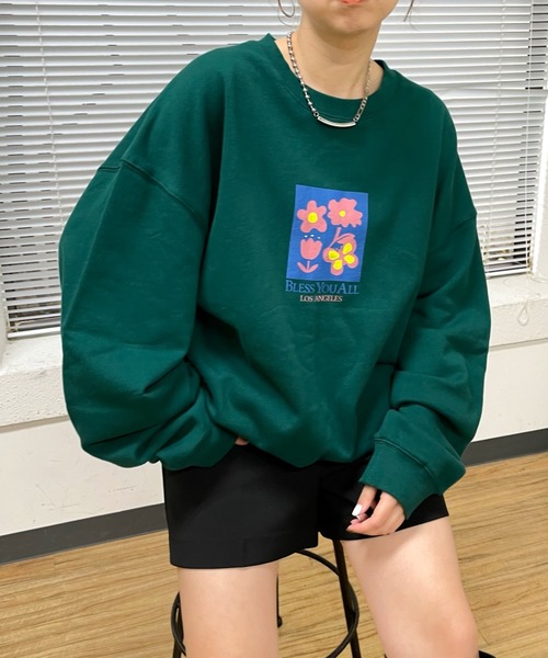 WHO'S WHO gallery(フーズフーギャラリー)の「【BLESS YOU/ブレスユー】フラワーボックスプリントクルースウェット(スウェット・メンズ・アッシュグレー/ブラック/グリーン/イエロー・FREE)」の3枚目の写真