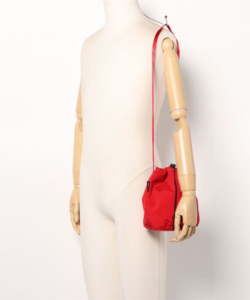 HOLIDAY（ホリデイ）の「【直営店限定】HOLIDAY PACKABLE POCHETTE (HEAVY) ホリデイパッカブルポシェット (ヘビー)（ショルダーバッグ・レディース・レッド系その他・ONE SIZE）」の5枚目の写真