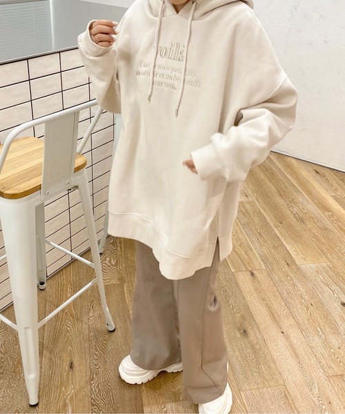 apres jour(アプレジュール)の「ロゴ刺繍フーディー【ZOZOTOWN限定アイテム】(パーカー・レディース・ダークグリーン/ナチュラル/アイボリー・フリー/X-LARGE)」の7枚目の写真