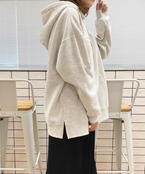 apres jour(アプレジュール)の「ロゴ刺繍フーディー【ZOZOTOWN限定アイテム】(パーカー・レディース・ダークグリーン/ナチュラル/アイボリー・フリー/X-LARGE)」の14枚目の写真