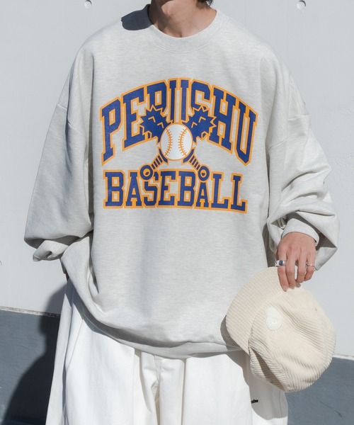 Perushu(ペルーシュ)の「ベースボールプリントスウェット(スウェット・メンズ・ネイビー/アイボリー/マスタード・MEDIUM/LARGE)」の7枚目の写真