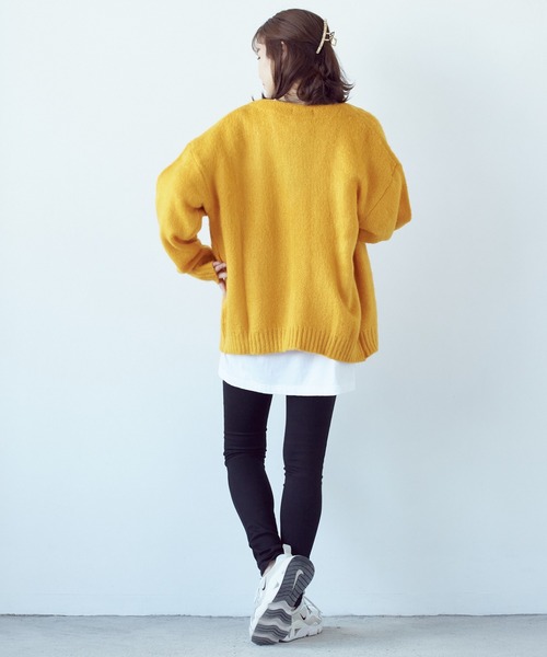 VIBGYOR（ヴィブジョー）の「VIBGYOR Select/モヘアタッチＶ/NBIGカーデ(BL)（カーディガン/ボレロ・レディース・ブラック/レッド/グリーン/マスタード/ライトグレー/エメラルド/ブルー・LARGE/MEDIUM）」の16枚目の写真