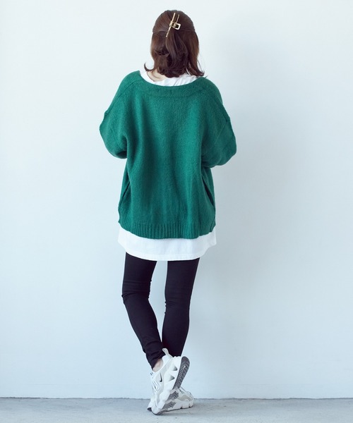 VIBGYOR（ヴィブジョー）の「VIBGYOR Select/モヘアタッチＶ/NBIGカーデ(BL)（カーディガン/ボレロ・レディース・ブラック/レッド/グリーン/マスタード/ライトグレー/エメラルド/ブルー・LARGE/MEDIUM）」の12枚目の写真