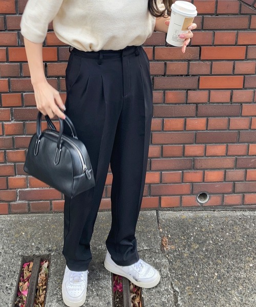 LAUIR（ラウアー）の「センタープレスタックスラックス（スラックス・レディース・ブラック/ベージュ/グリーン系その他/ブルー/ピンク/イエロー/ブラウン/モカ/グレー/キャメル・MEDIUM/LARGE/X-LARGE）」の2枚目の写真