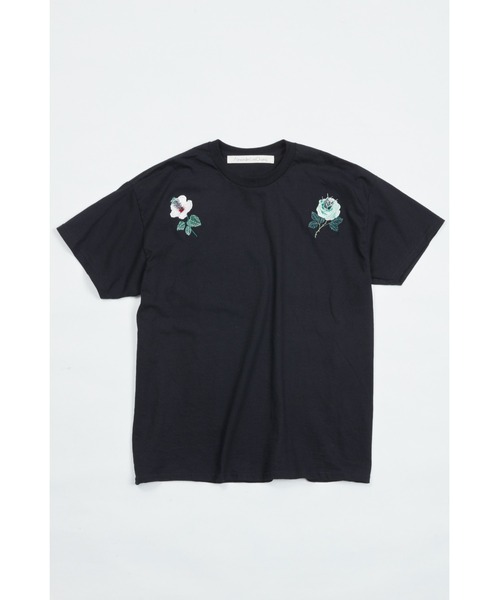 AlexanderLeeChang(アレキサンダーリーチャン)の「AlexanderLeeChang/アレキサンダーリーチャン SO STITCH T フラワー Tシャツ(Tシャツ/カットソー・メンズ・アッシュグレー/ブラック/サンドベージュ・2/4/3)」の2枚目の写真