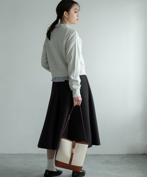 Edit Sheen（エディットシーン）の「ボンディングボリュームフレアスカート（スカート・レディース・ブラック/ネイビー/レッド・MEDIUM）」の14枚目の写真