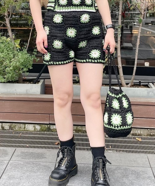 Candy Stripper（キャンディストリッパー）の「FLOWER CROCHET DRAWSTRING バッグ（ショルダーバッグ・レディース・ライトブルー/ブラック・FREE）」の6枚目の写真