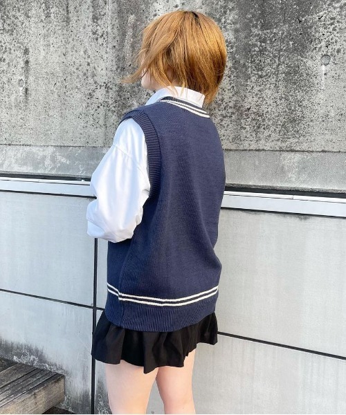 PairPair(ペアペア)の「チルデンニットベスト(ユニセックス)(ベスト・レディース・ネイビー/アイボリー・MEDIUM/LARGE)」の20枚目の写真