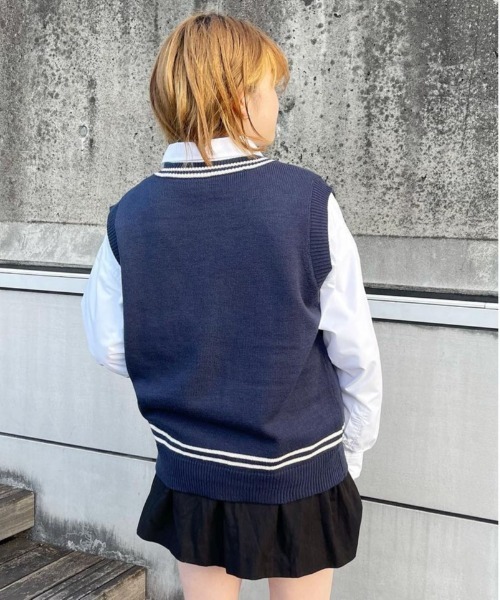PairPair(ペアペア)の「チルデンニットベスト(ユニセックス)(ベスト・レディース・ネイビー/アイボリー・MEDIUM/LARGE)」の21枚目の写真