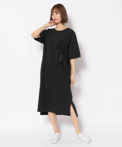 AVIREX(アヴィレックス)の「FADE WASH TAPE LOGO ONEPIECE/ フェイドウォッシュ ロゴワンピース(ワンピース・レディース・イエロー/オリーブ/オフホワイト/ブラック・FREE)」の9枚目の写真