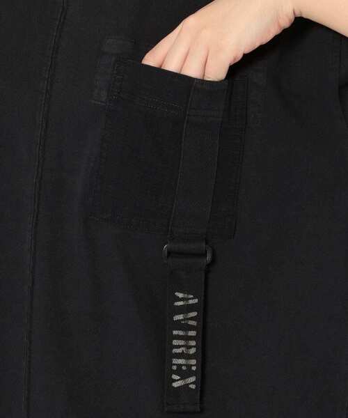 AVIREX(アヴィレックス)の「FADE WASH TAPE LOGO ONEPIECE/ フェイドウォッシュ ロゴワンピース(ワンピース・レディース・イエロー/オリーブ/オフホワイト/ブラック・FREE)」の7枚目の写真