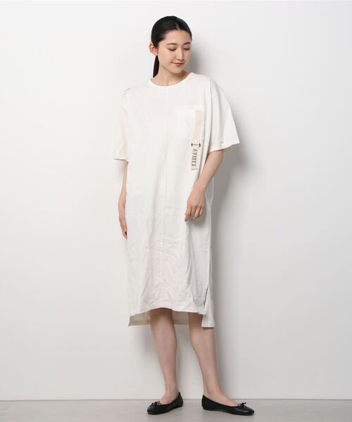 AVIREX(アヴィレックス)の「FADE WASH TAPE LOGO ONEPIECE/ フェイドウォッシュ ロゴワンピース(ワンピース・レディース・イエロー/オリーブ/オフホワイト/ブラック・FREE)」の10枚目の写真