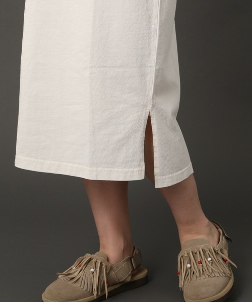 AVIREX(アヴィレックス)の「FADE WASH TAPE LOGO ONEPIECE/ フェイドウォッシュ ロゴワンピース(ワンピース・レディース・イエロー/オリーブ/オフホワイト/ブラック・FREE)」の12枚目の写真