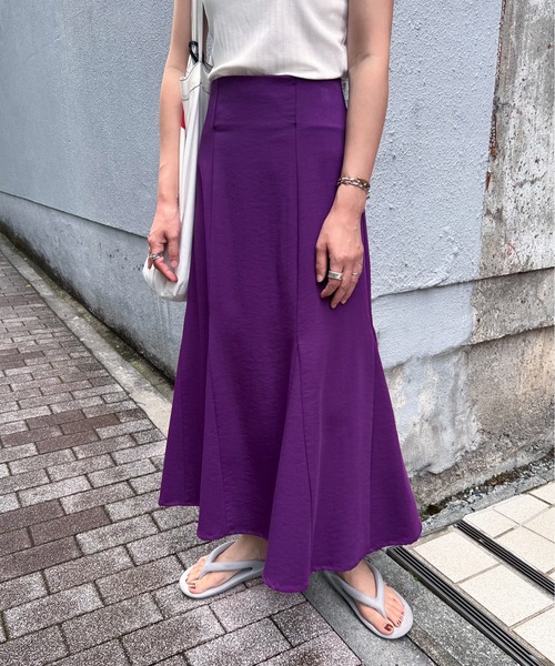 feepur（フェピュール）の「ストレッチマーメイドロングスカート（スカート・レディース・ベージュ/ブラック/パープル/アイボリー・MEDIUM）」の4枚目の写真