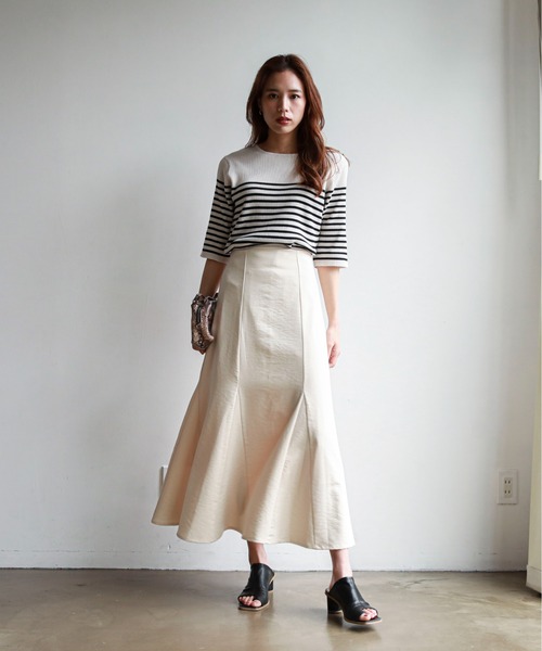 feepur（フェピュール）の「ストレッチマーメイドロングスカート（スカート・レディース・ベージュ/ブラック/パープル/アイボリー・MEDIUM）」の5枚目の写真