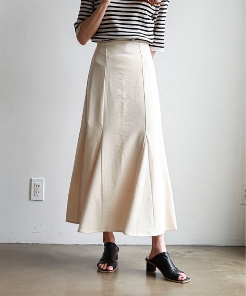feepur（フェピュール）の「ストレッチマーメイドロングスカート（スカート・レディース・ベージュ/ブラック/パープル/アイボリー・MEDIUM）」の7枚目の写真