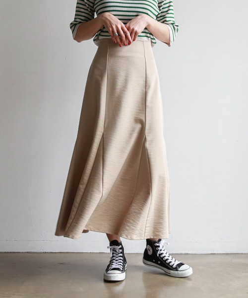 feepur（フェピュール）の「ストレッチマーメイドロングスカート（スカート・レディース・ベージュ/ブラック/パープル/アイボリー・MEDIUM）」の20枚目の写真
