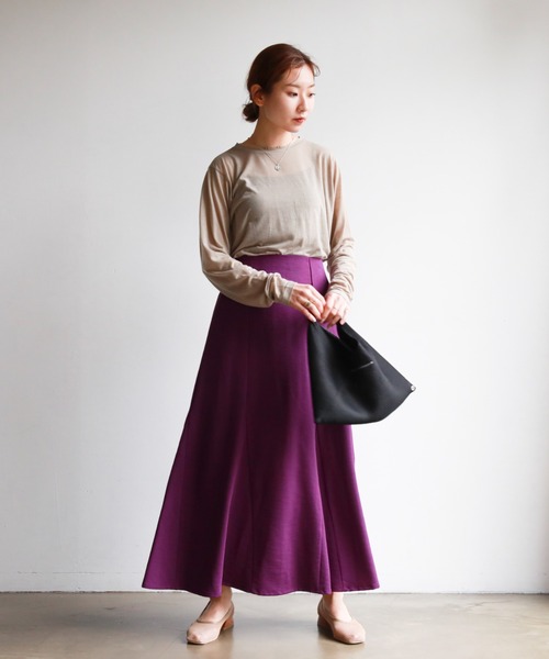 feepur（フェピュール）の「ストレッチマーメイドロングスカート（スカート・レディース・ベージュ/ブラック/パープル/アイボリー・MEDIUM）」の22枚目の写真